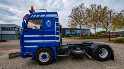 20251019-Tom-Holding-00380